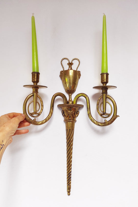 pareja antiguos candelabros laton s. xix estilo louis xvi candleholders