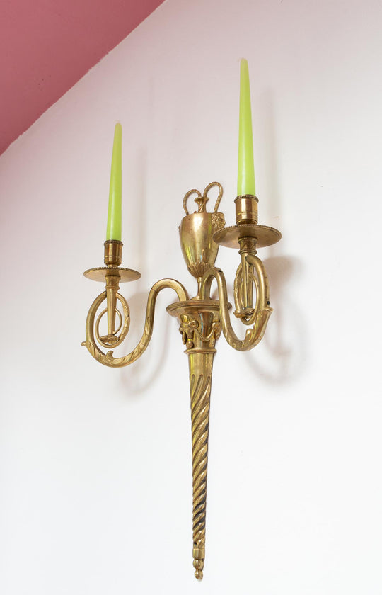 pareja antiguos candelabros laton s. xix estilo louis xvi candleholders