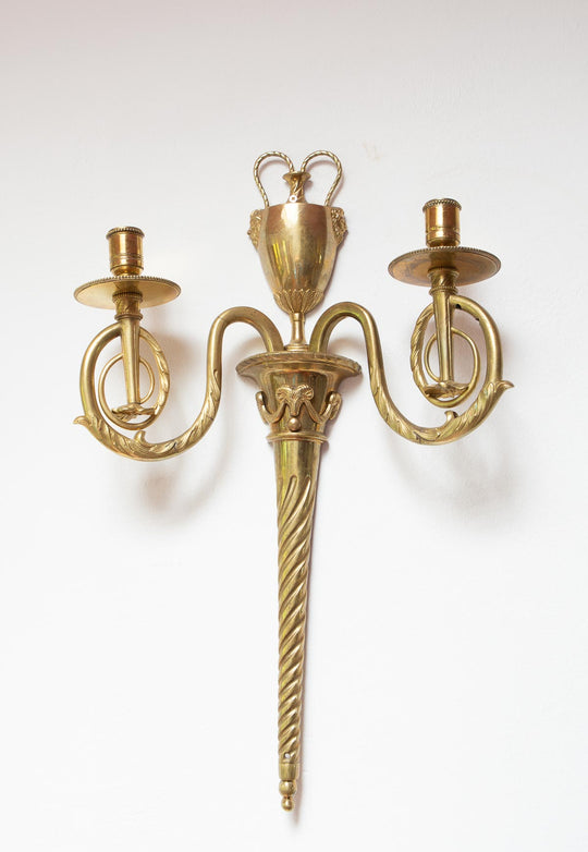 pareja antiguos candelabros laton s. xix estilo louis xvi candleholders