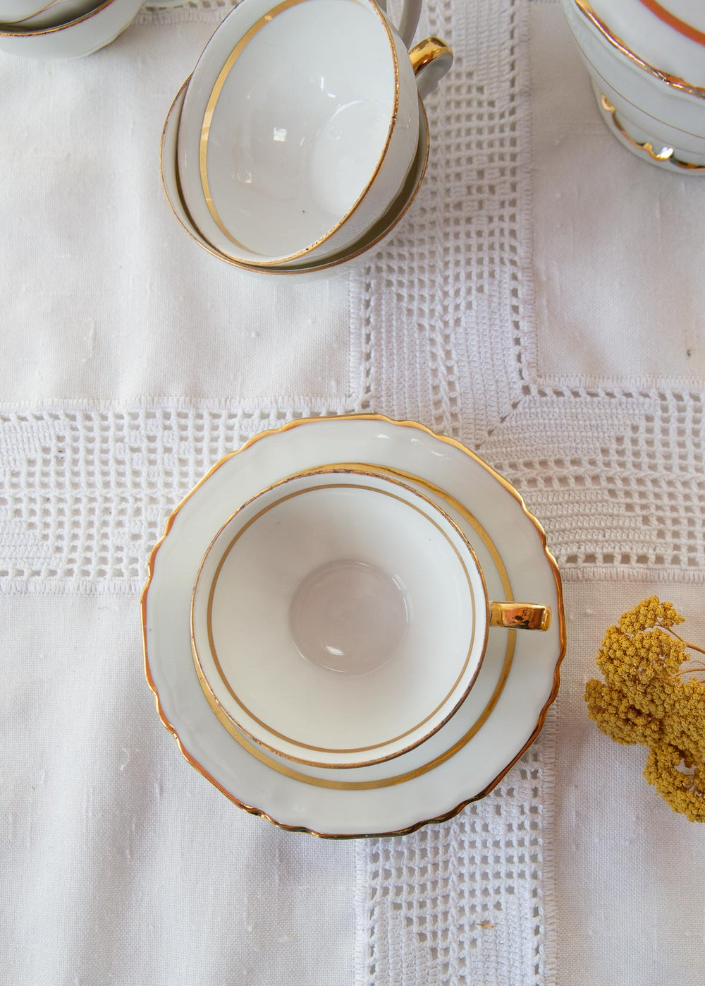 Juego de té Limoges 9 SERVICIOS porcelana ribete dorado c. 1950s (21 PIEZAS)