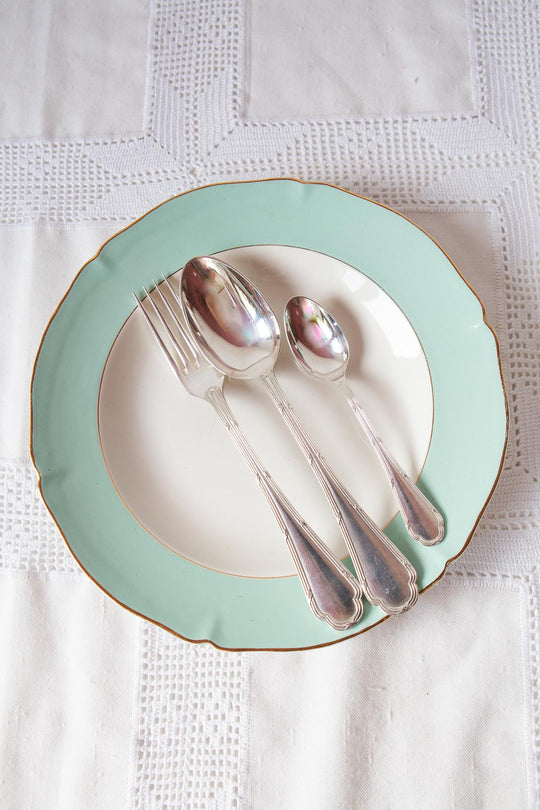 cuberteria ercuis trianon francesa antigua para 12