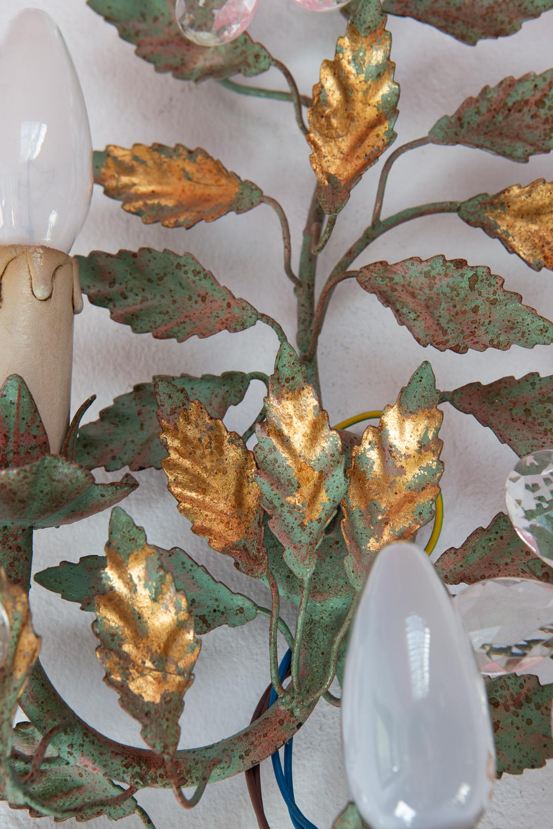 Aplique italiano metal hojas y flores cristal c. 1980s (53 cm)