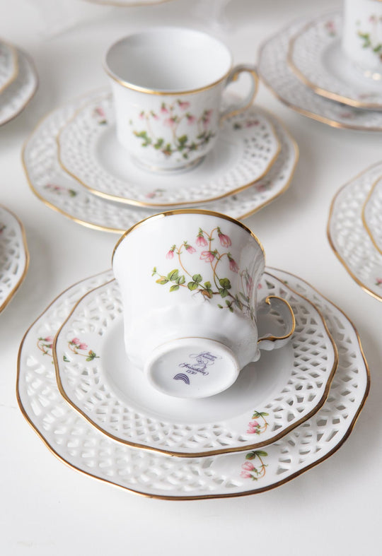 Juego café porcelana Hackefors PARA 12 "Linnaea Borealis" c. 1970 SIN ESTRENAR (40 PIEZAS)