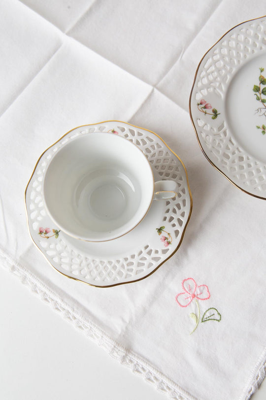 Juego café porcelana Hackefors PARA 12 "Linnaea Borealis" c. 1970 SIN ESTRENAR (40 PIEZAS)