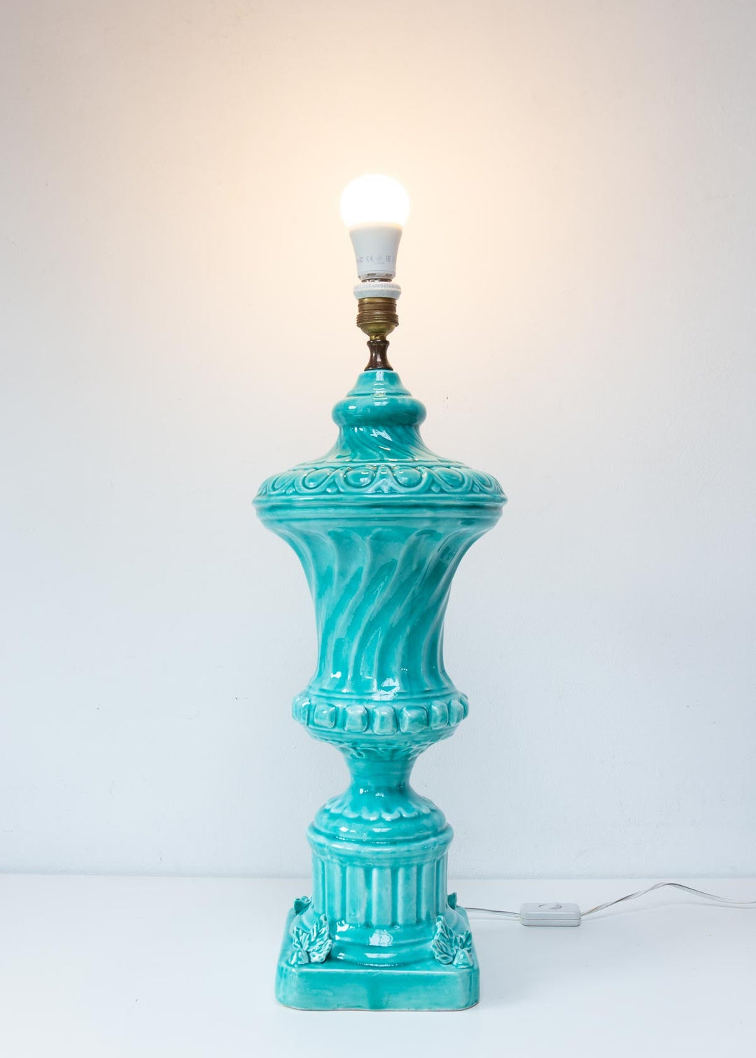 lámpara mesa manises azul turquesa
