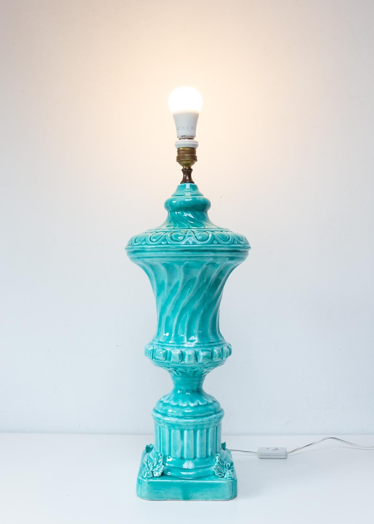 lámpara mesa manises azul turquesa
