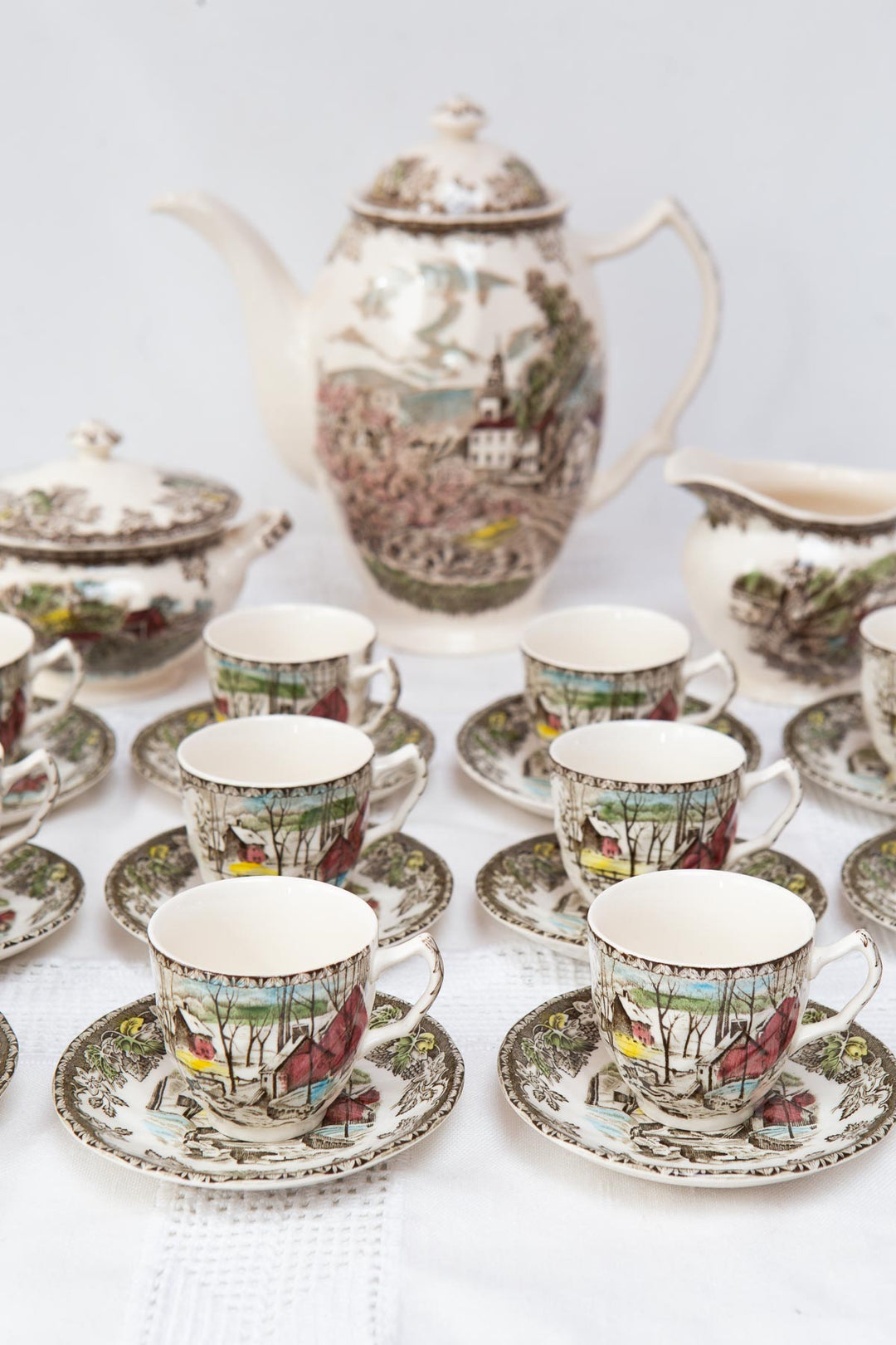 Juego de café inglés PARA 12 The Friendly Village Johnson Bros c. 1960 (27 PIEZAS)