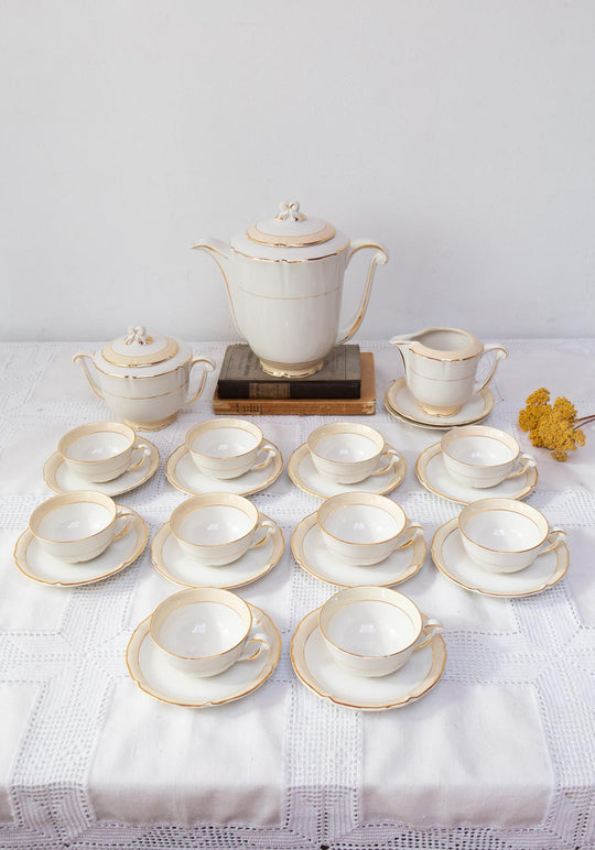 Juego café té para 12 loza francesa beige y dorado c. 1960s (27 PIEZAS)