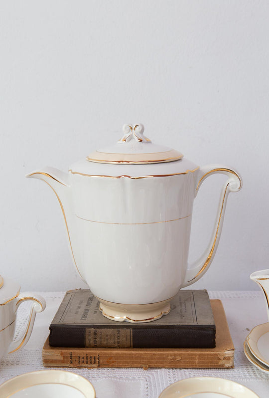 Juego café té para 12 loza francesa beige y dorado c. 1960s (27 PIEZAS)