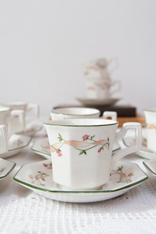 Juego de café inglés PARA 9 flores "Eternal Beau" Johnson Bros c. 1980 (20 PIEZAS)