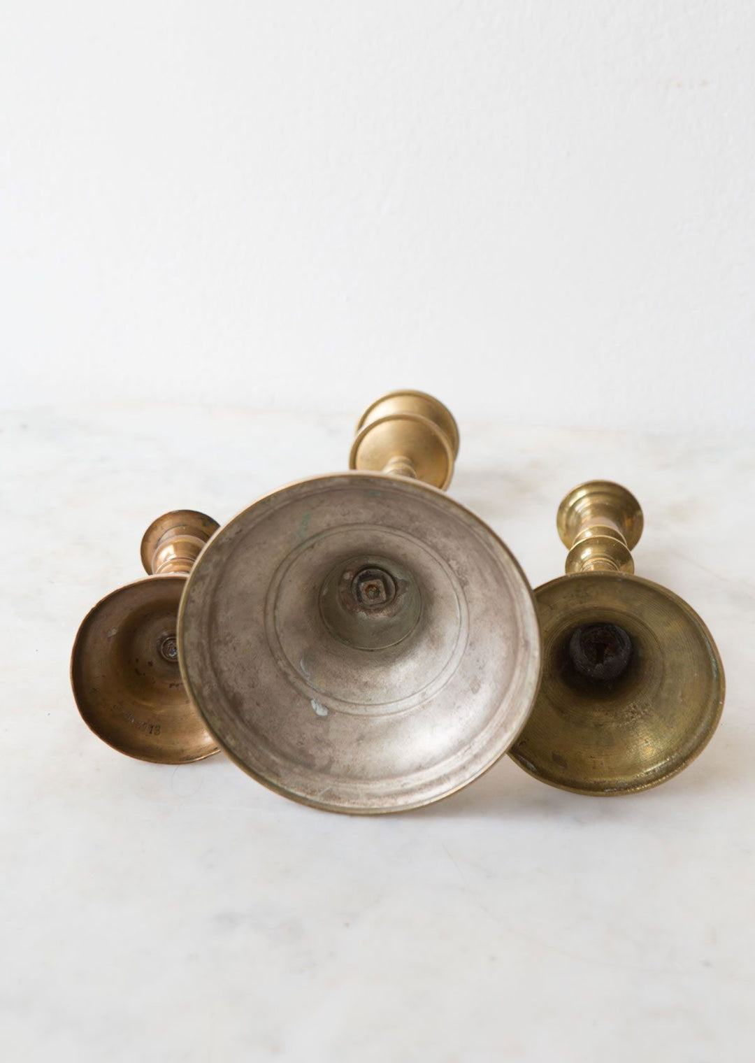 Juego 3 antiguos candeleros suecos antique swedish brass candlesticks