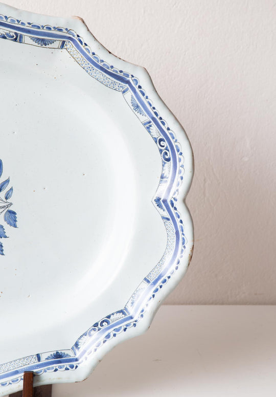 Antigua fuente francesa s. XVIII con expositor 18th century serving dish