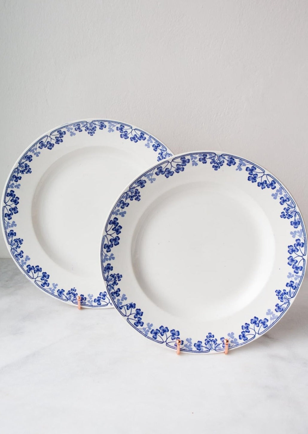 Pareja fuentes redondas Sarreguemines terre de fer c. 1900 serving dishes
