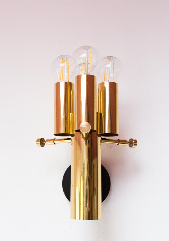 apliques pared laton estilo space age era espacial laton bega bloom wall lights