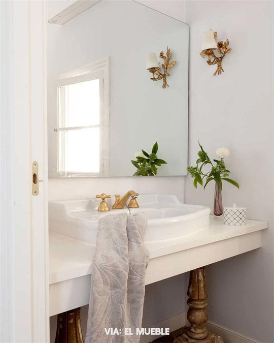 Aplique de pared italiano metal dorado hojas y flores c. 1960 (46 cm)