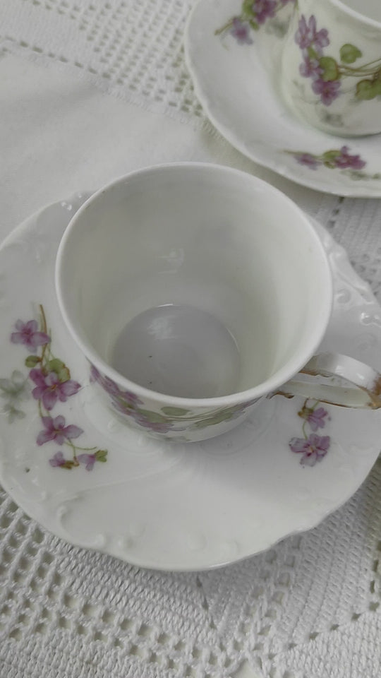 Antiguo juego café para 8 porcelana francesa Limoges florecillas lila c. 1900-15 (18 PIEZAS)
