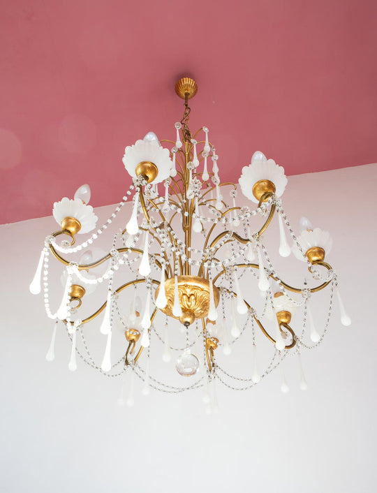 Antigua lampara de araña techo italiana dorada y cristales antique italian chandelier opalina blanca white opaline