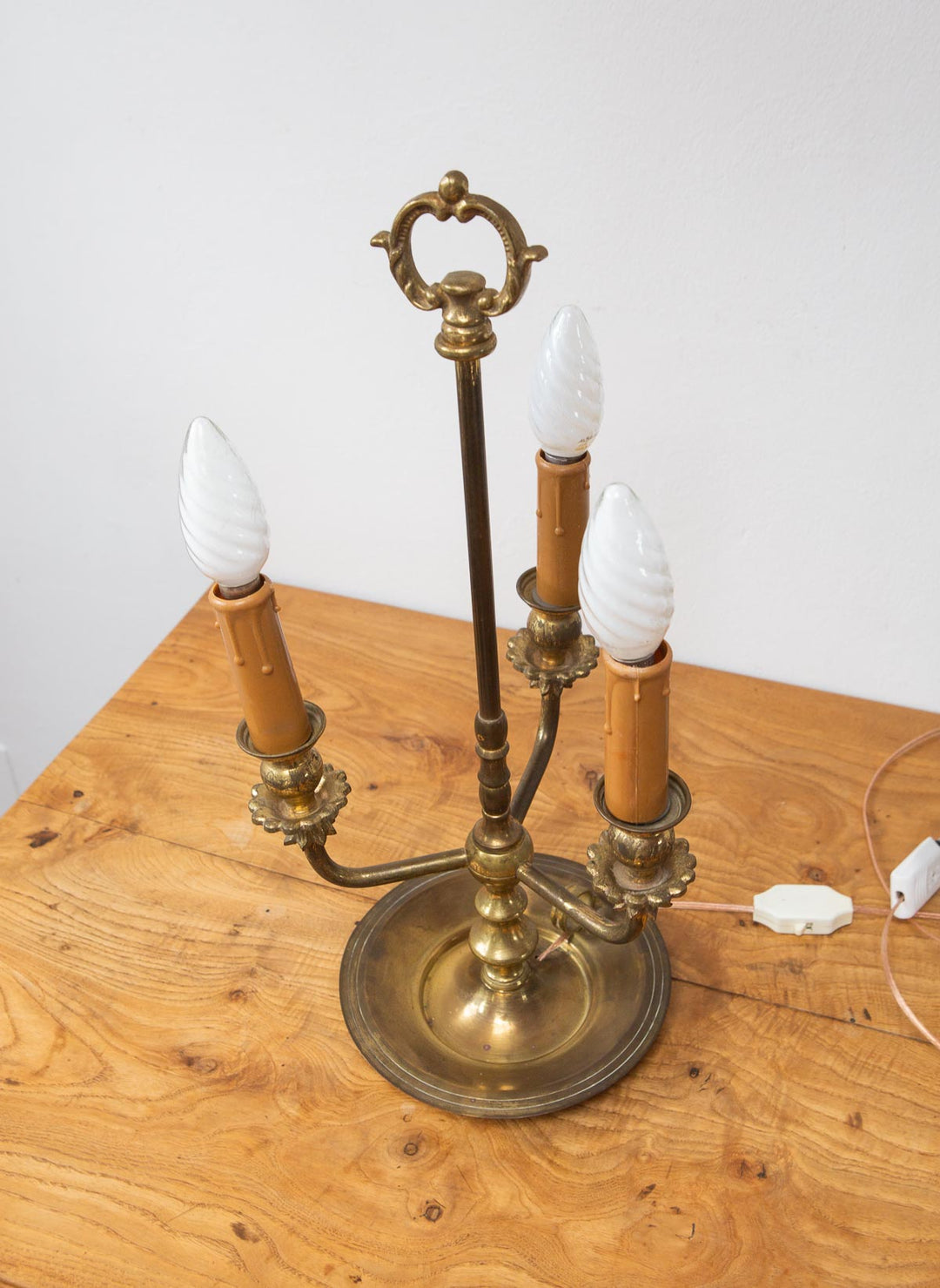 Antigua lámpara sobremesa latón Francia (29 cm)