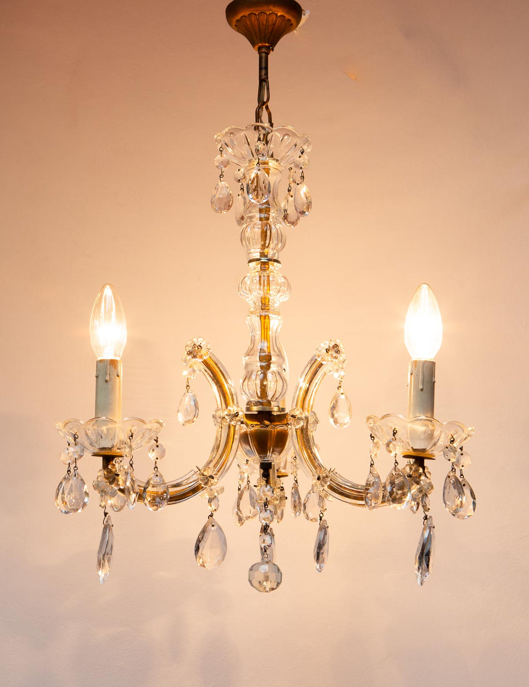 Pequeño chandelier francés cristal 3 brazos (VENDIDO)