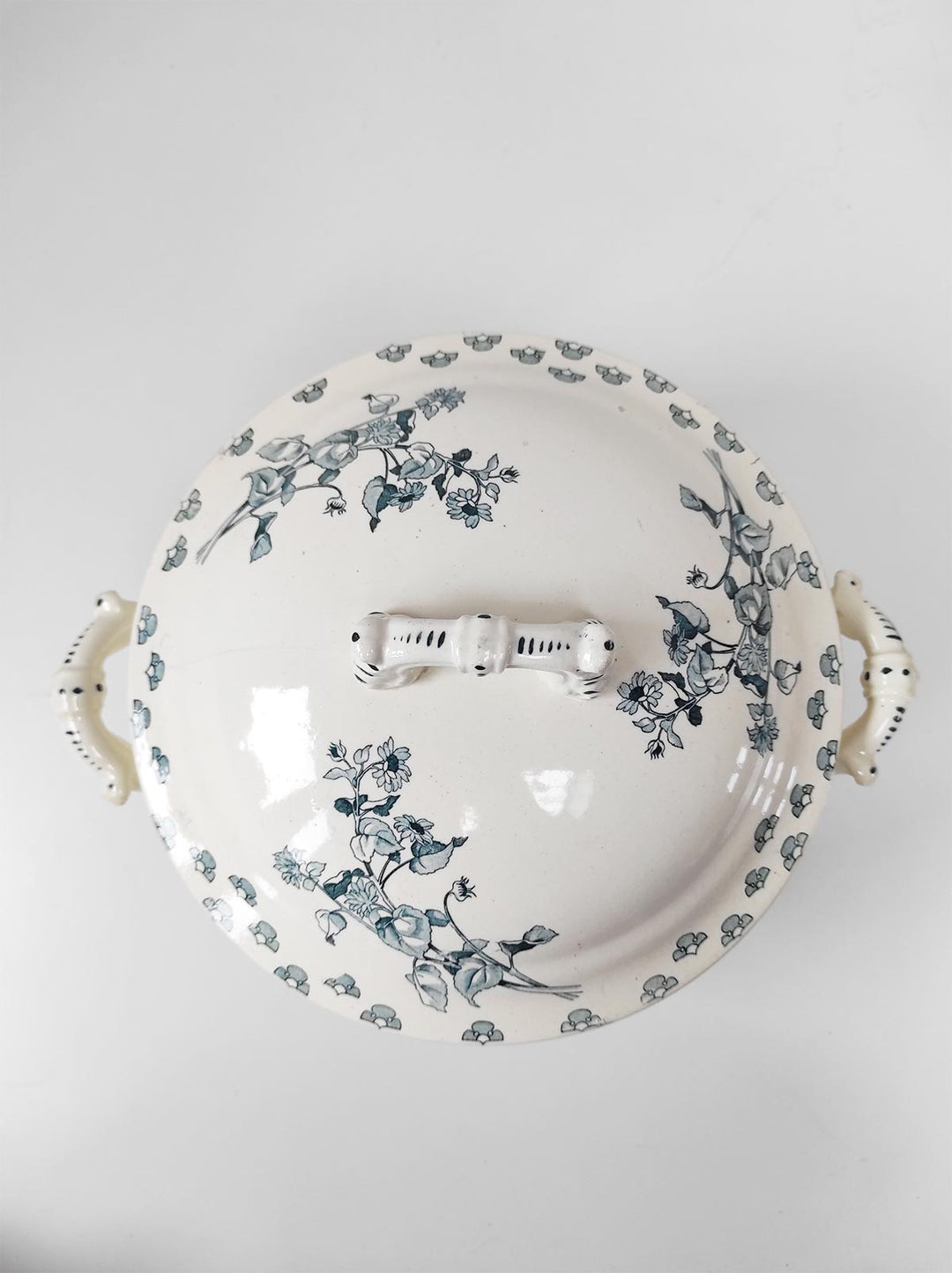 Antigua sopera terre de fer Albert Blanchet s. XIX french tureen