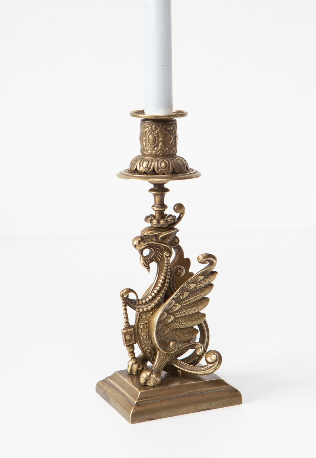 Antiguo candelabro con quimera o dragón. Francia aprox. 1900 (VENDIDO)