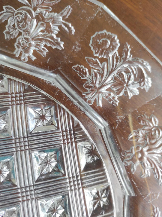 Plato con pie cristal prensado BACCARAT Ronces | Eglantier c. 1900