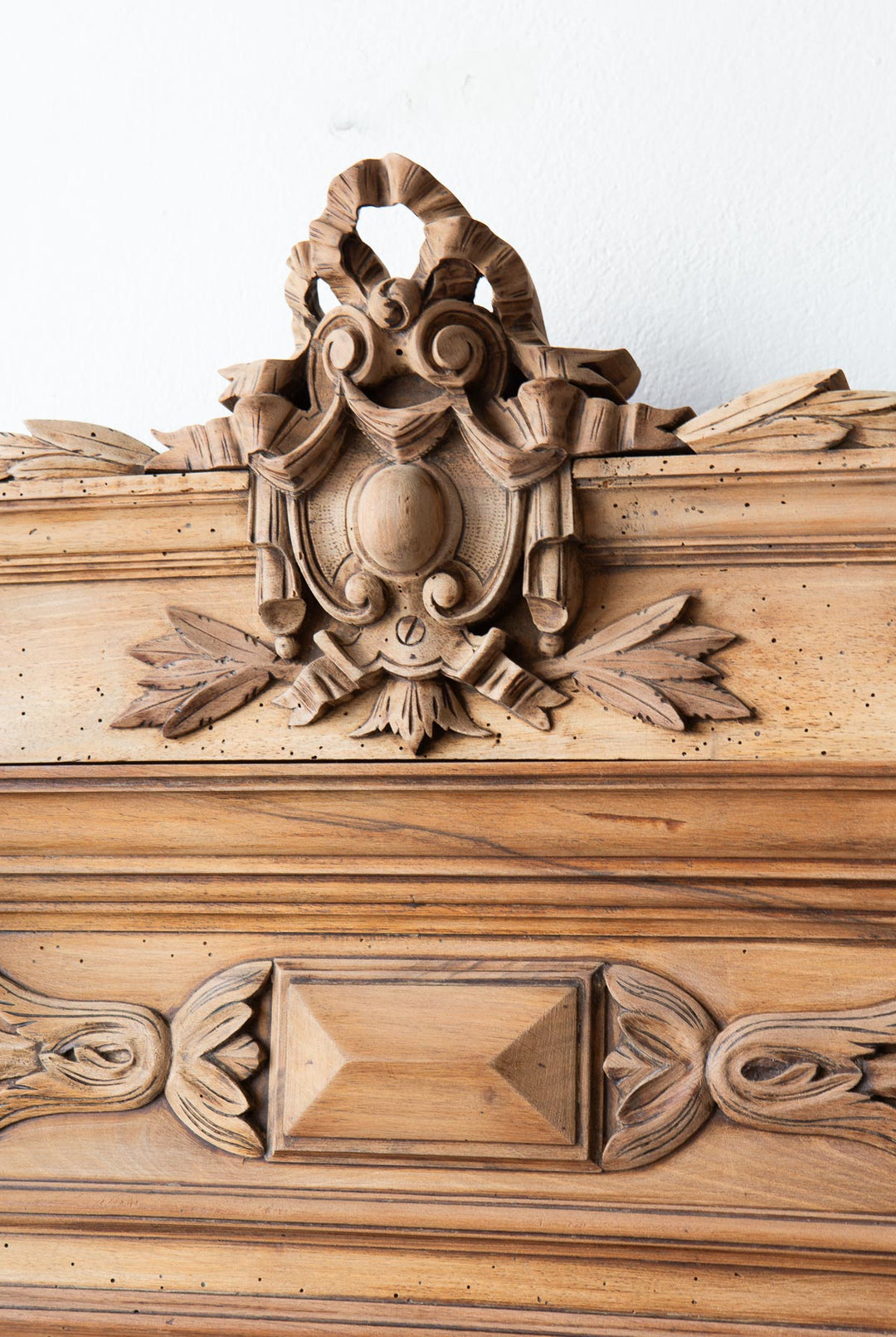 Gran espejo antiguo de madera natural cristal biselado c. 1900 (166*86 cm)