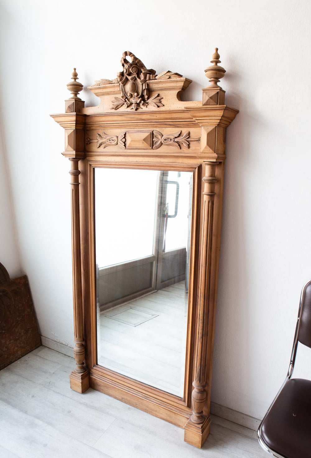 Gran espejo antiguo de madera natural cristal biselado c. 1900 (166*86 cm)