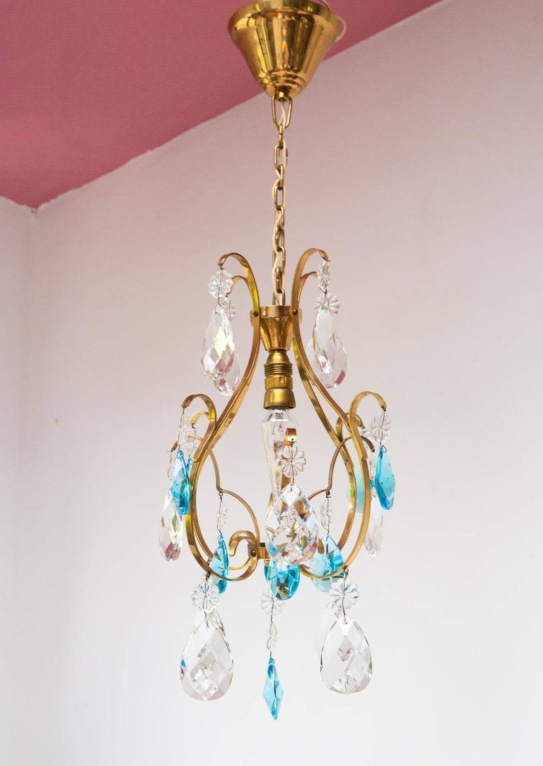 Pequeña lámpara de techo sueca latón y cristales swedish chandelier