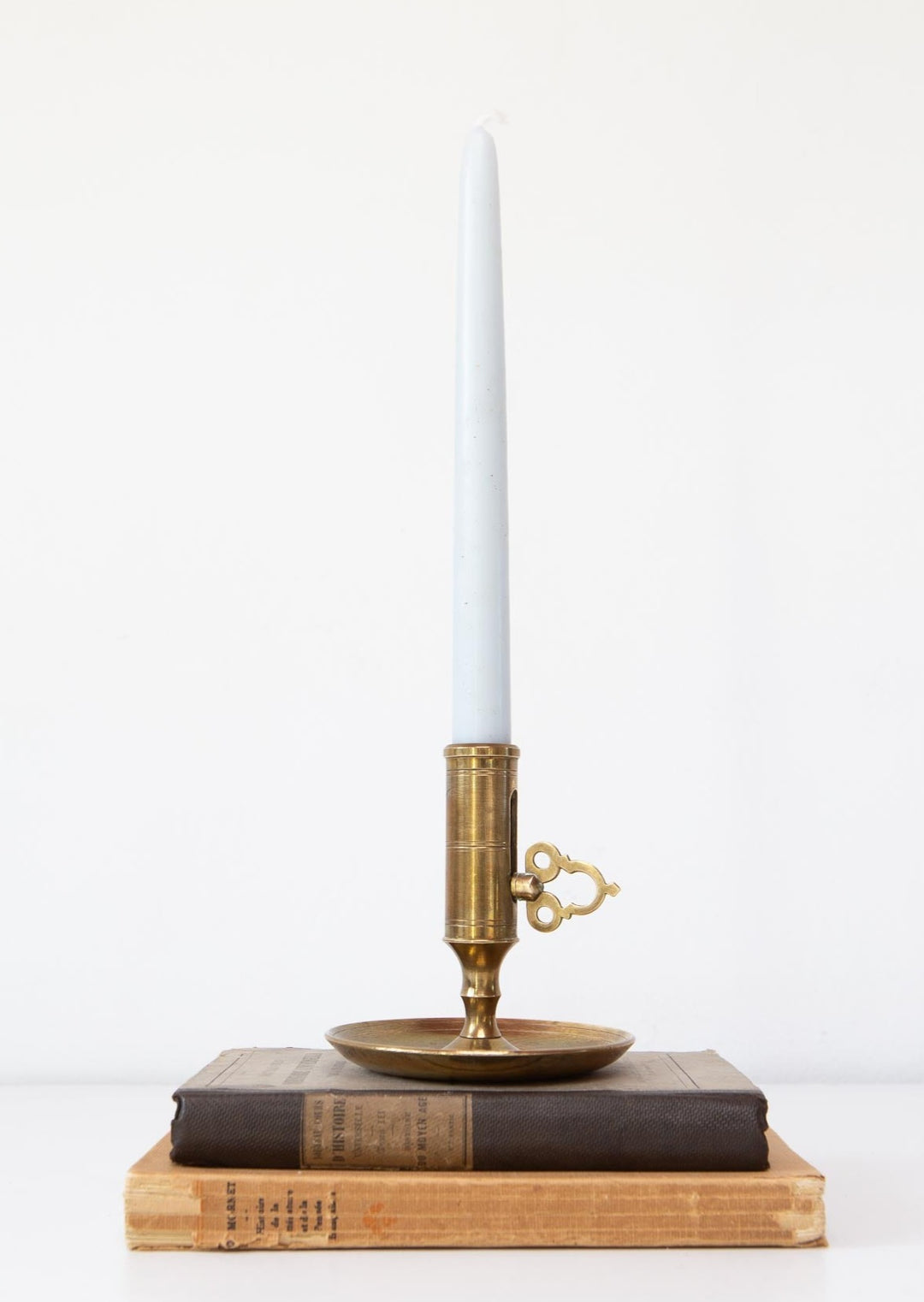 Antiguo candelero sueco regulable latón