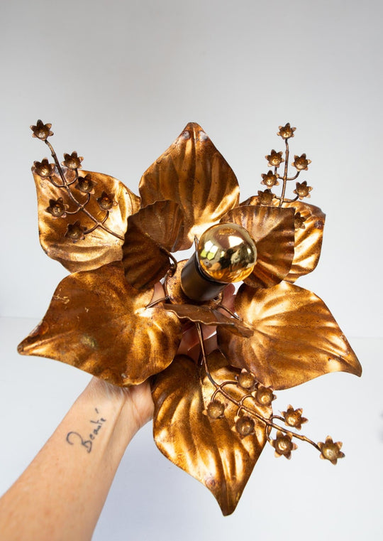 pequeno aplique pared metal dorado hojas y flores vintage wall light 
