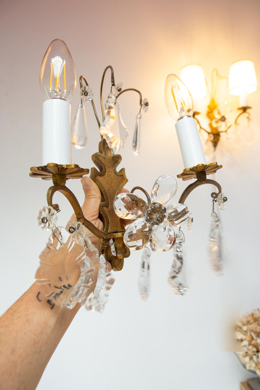 pareja antiguos apliques de pared franceses laton y lagrimas cristal