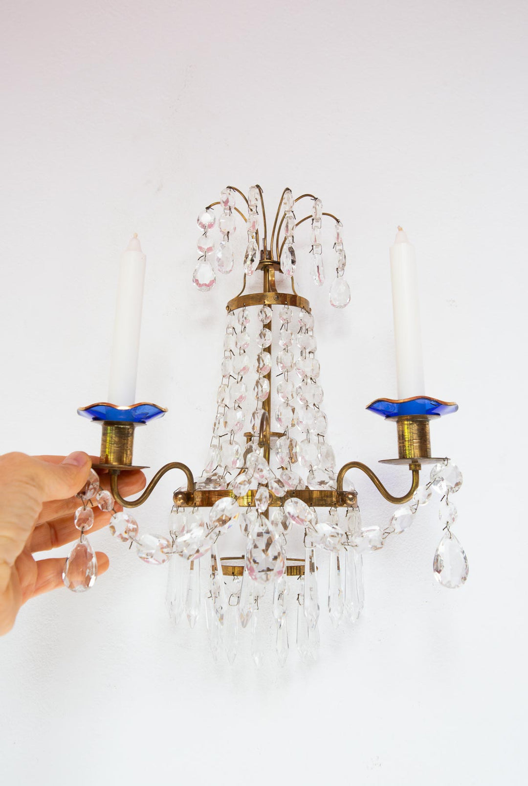 pareja candelabros suecos laton y cristales apliques