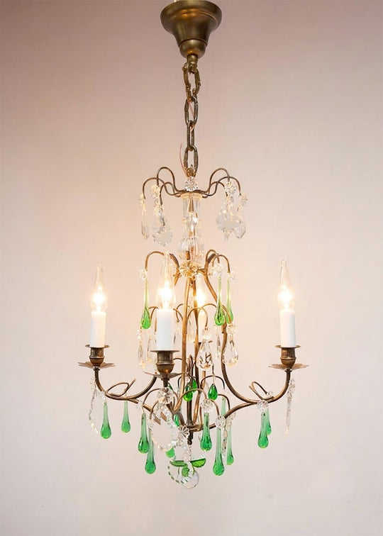 Chandelier francés latón pátina oscura cristales verdes c. 1920s (40 cm)
