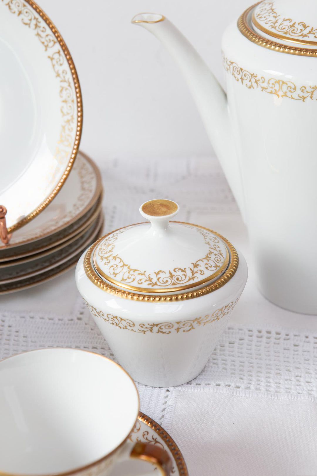 Juego de café porcelana sueca Hackefors para 12 greca y filo dorado (39 PIEZAS)