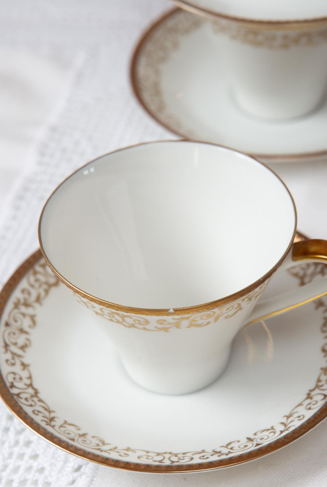 Juego de café porcelana sueca Hackefors para 12 greca y filo dorado (39 PIEZAS)