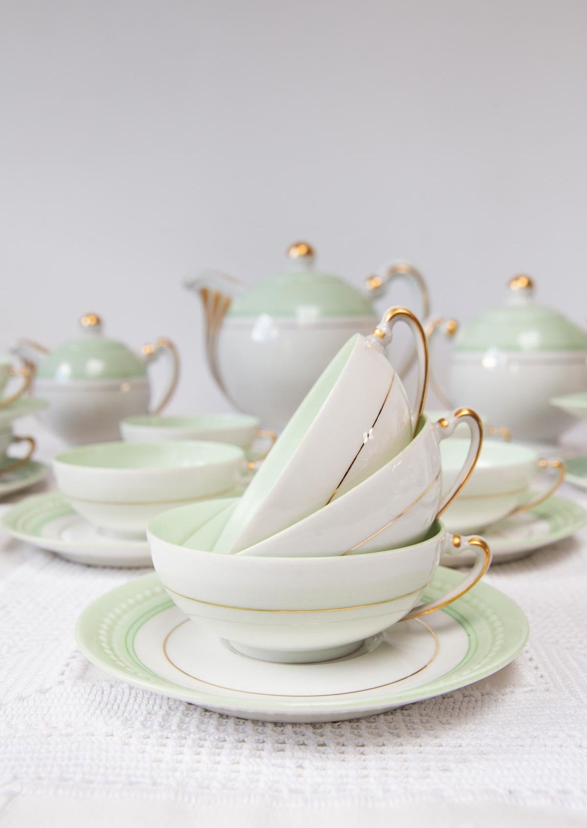 Juego de té en porcelana verde filo dorado LIMOGES para 12 (27 PIEZAS ...