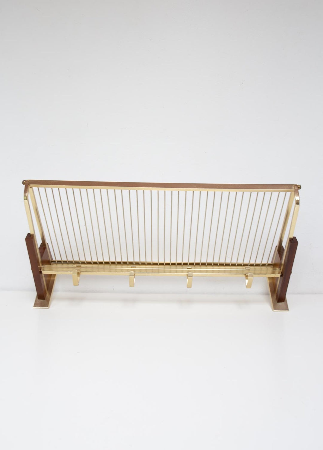 Perchero de pared con estante teca y metal años 50/60 (60,5 cm)