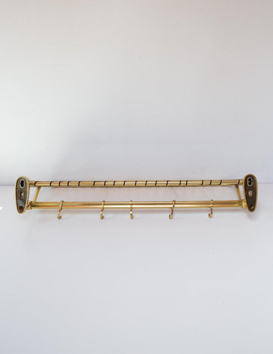 Perchero de pared centroeuropeo aluminio dorado c. 1960 (82 cm)
