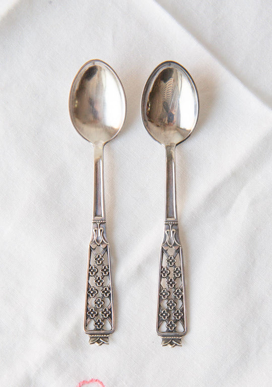 2 cucharillas de café en plata maciza flores Suecia 1963
