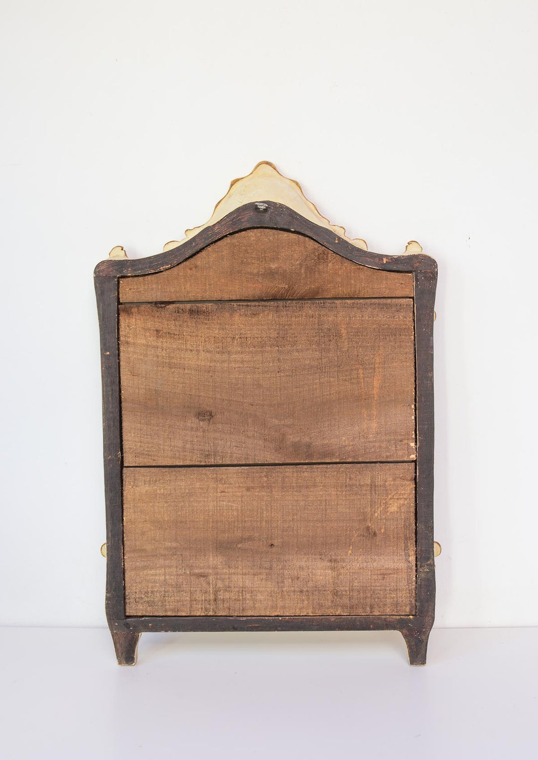 Espejo dorado francés con copete coquille c. 1940/50 (65*43 cm)