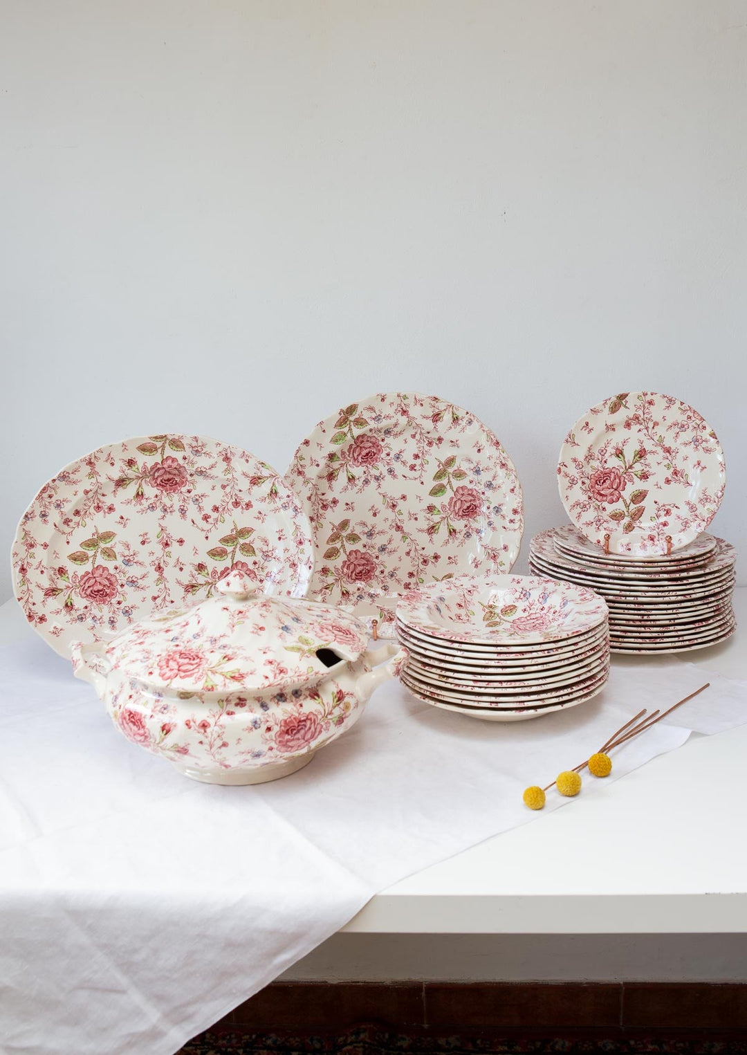 vajilla rose chintz johson brothers