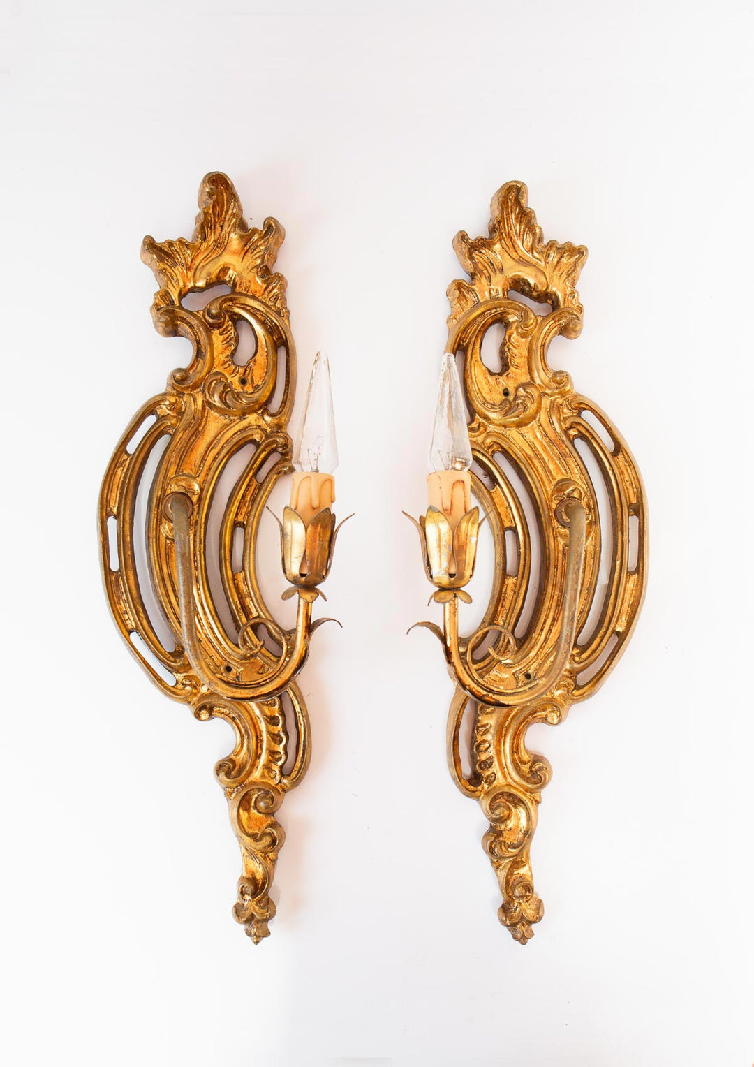 pareja apliques madera dorada