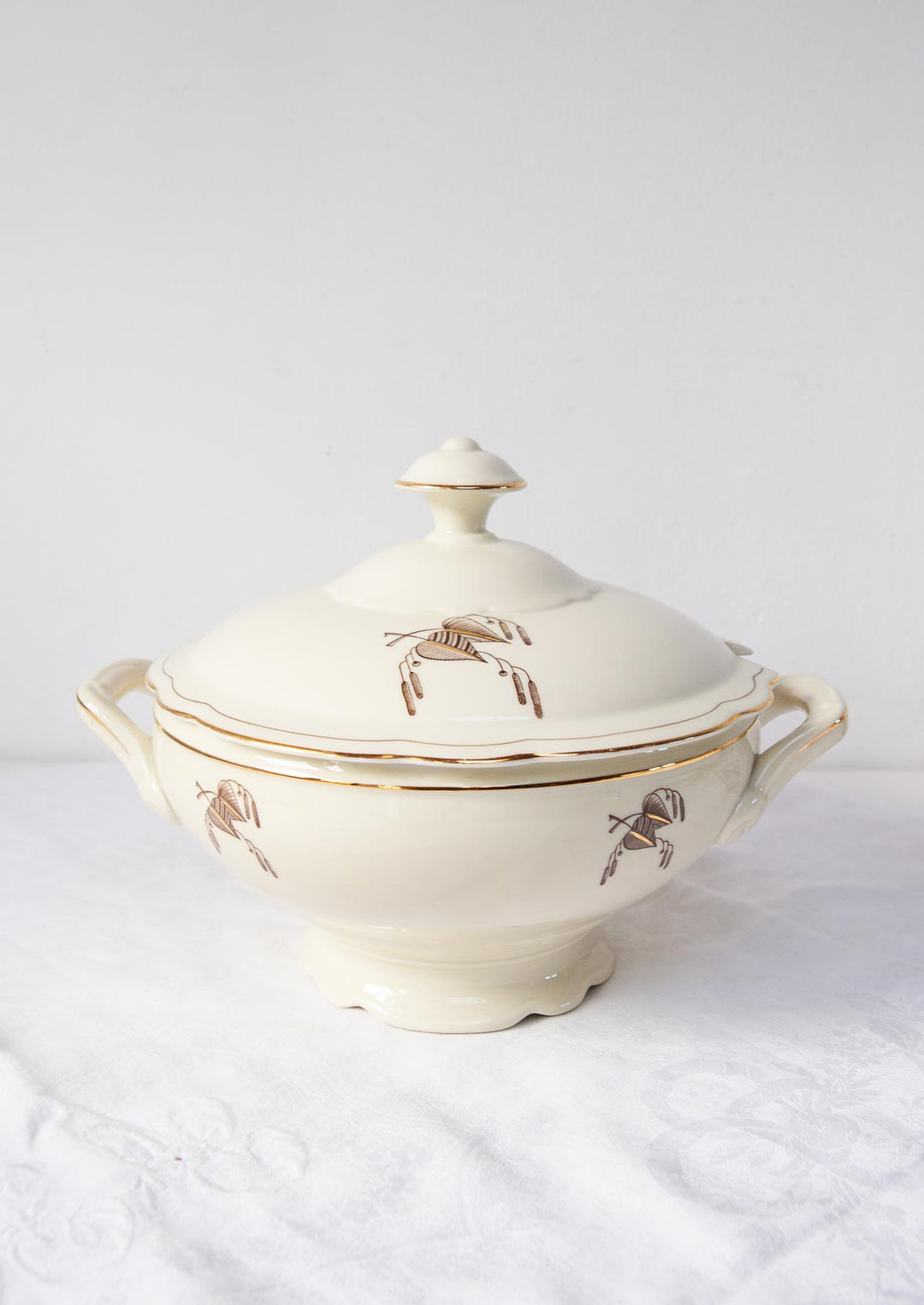 vajilla porcelana sueca hackefors crema y dorado