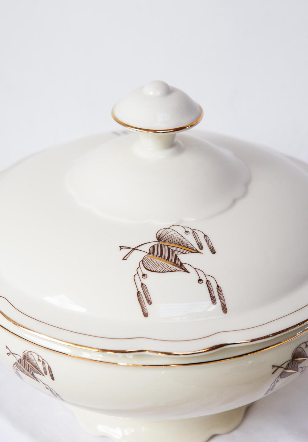 vajilla porcelana sueca hackefors crema y dorado