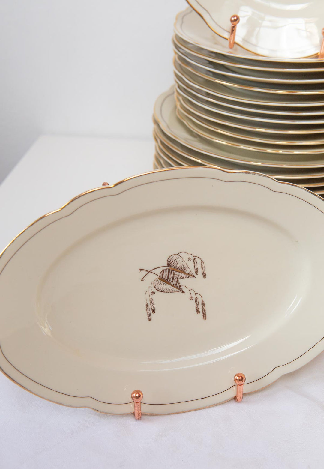 Vajilla porcelana sueca Hackefors para 11 beige filo dorado (42 PIEZAS)