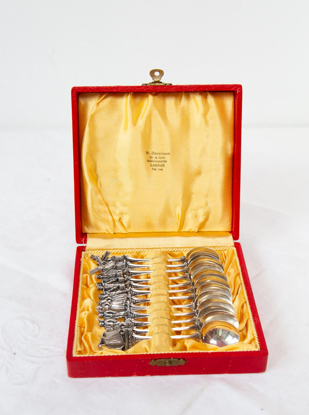 Juego 12 antiguas cucharillas de plata suecas con personajes y molinos c. 1920/30