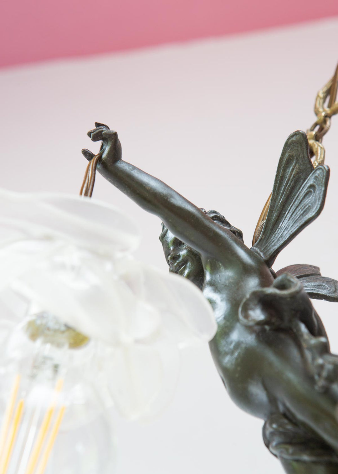 Antigua lámpara techo francesa angelotes | cupidos