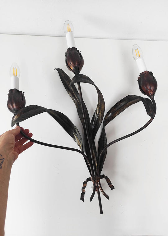Gran aplique hierro con flores y hojas aprox. 1950 (60 cm)