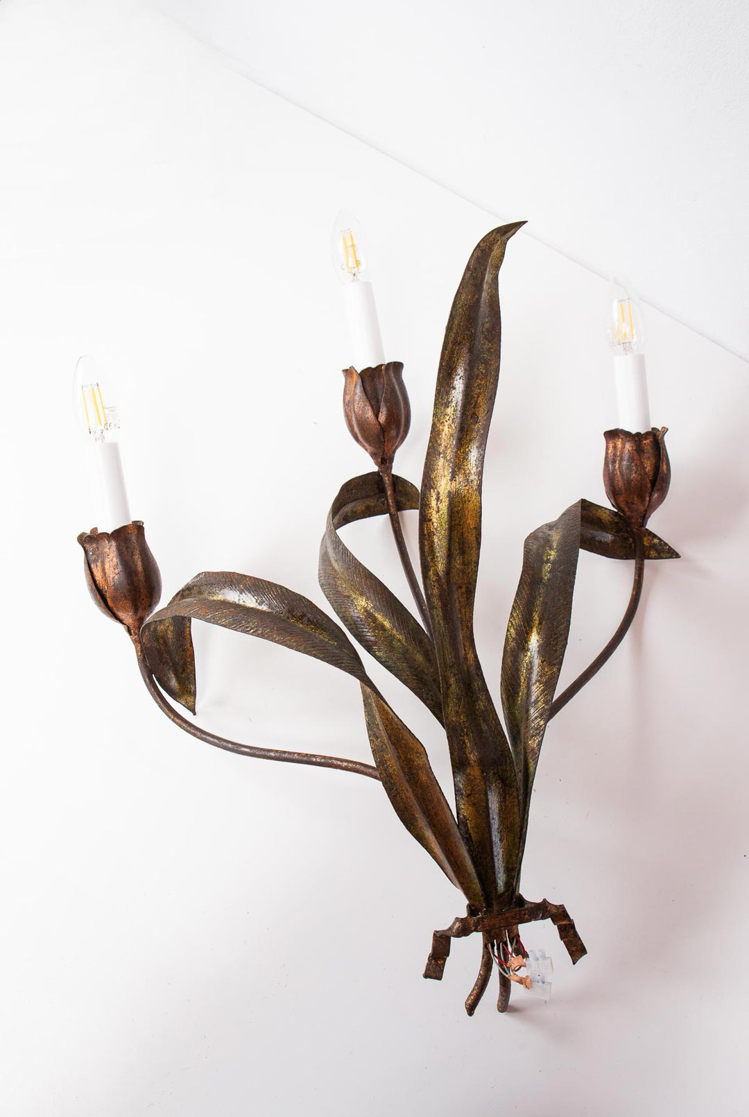 Gran aplique hierro con flores y hojas aprox. 1950 (60 cm)
